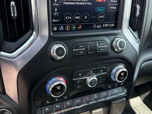 Used 2020 GMC Sierra 1500 SLT w/ SLT Premium Plus Package AWD/4WD image 3