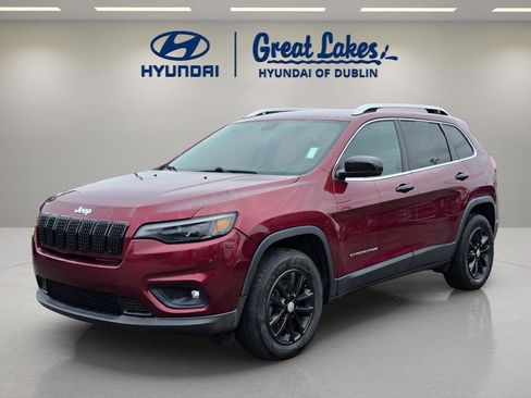Used 2019 Jeep Cherokee Latitude Plus w/ Cold Weather Group image 1