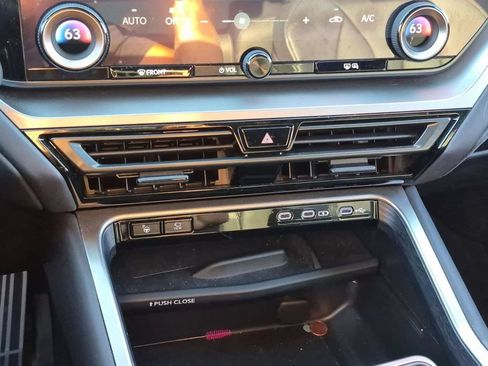 Used 2024 Lexus TX 500h AWD w/ Technology Package image 10