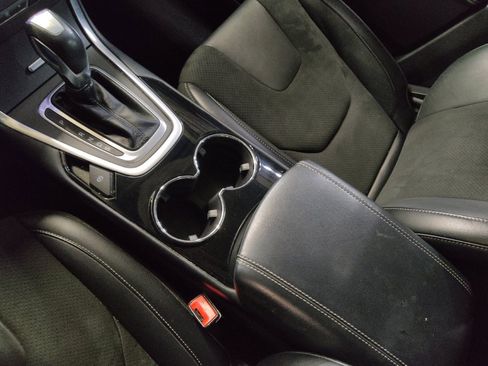 Used 2018 Ford Edge Sport image 26