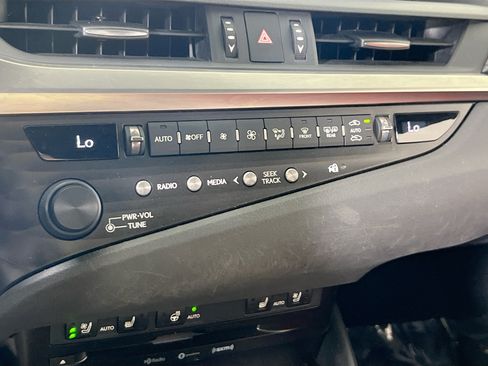 Used 2019 Lexus ES 350 F Sport w/ Accessory Package FWD image 15