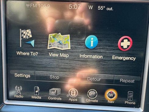 Used 2015 Jeep Grand Cherokee Limited w/ Trailer Tow Group IV AWD/4WD image 32