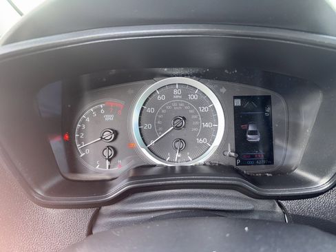 Used 2021 Toyota Corolla LE image 5