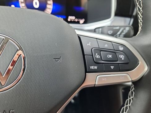 New 2025 Volkswagen Taos SE image 12