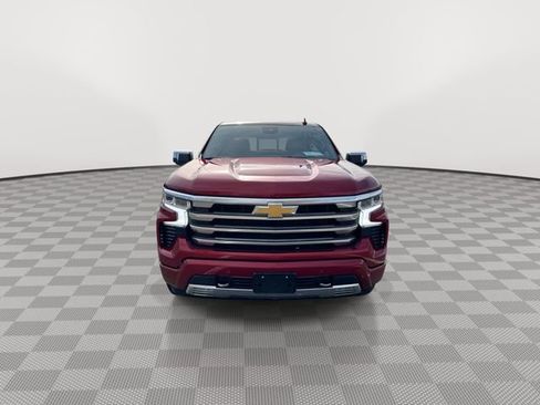 Used 2024 Chevrolet Silverado 1500 High Country w/ High Country Premium Package image 3