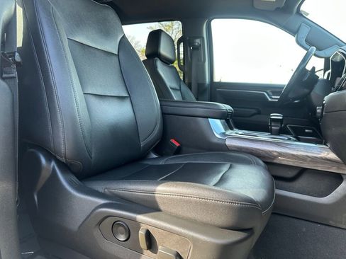 Used 2022 Chevrolet Silverado 1500 LTZ w/ Technology Package image 31