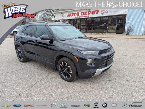 Used 2021 Chevrolet TrailBlazer LT w/ Sun and Liftgate Package image 1