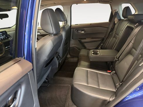 Used 2022 Nissan Rogue SV w/ SV Premium Package FWD image 25