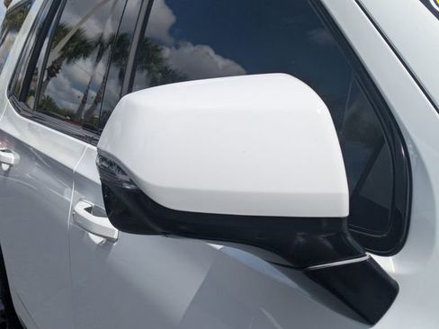 Used 2023 Chevrolet Tahoe Z71 w/ Luxury Package image 10