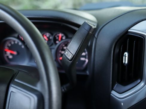 Used 2023 Chevrolet Silverado 1500 Custom Trail Boss w/ LPO, Dark Essentials Package AWD/4WD image 19