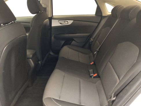 Used 2024 Kia Forte LXS w/ LXS Technology Package FWD image 18