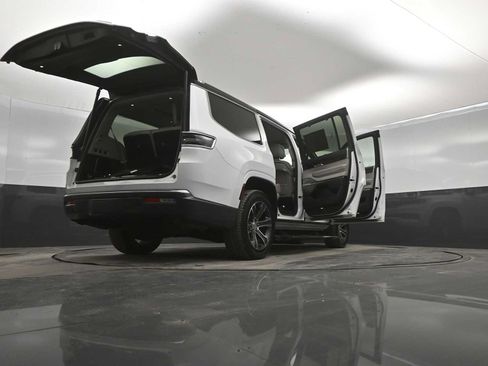 Used 2022 Jeep Grand Wagoneer Series I AWD/4WD image 48