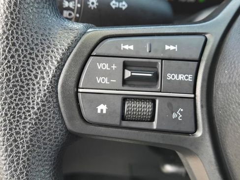 Used 2025 Honda CR-V LX image 18