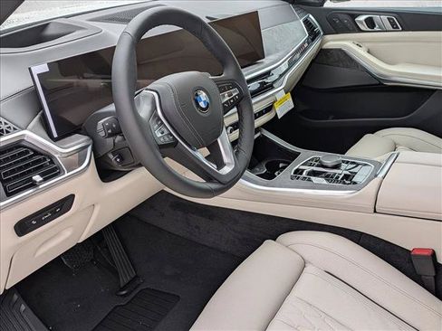 Used 2026 BMW X5 xDrive40i AWD/4WD image 3