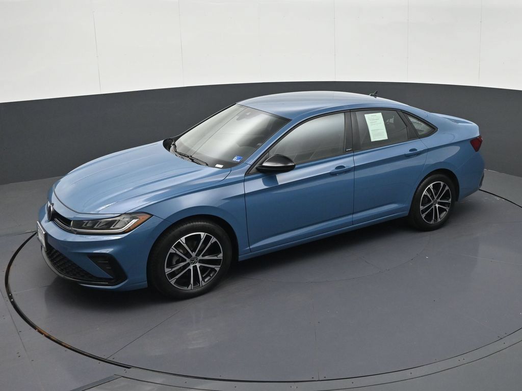 Used 2025 Volkswagen Jetta Sport FWD image 22