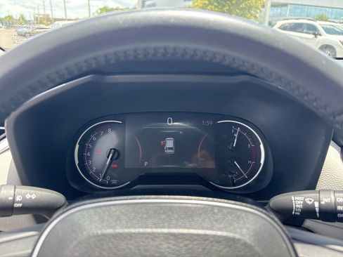 Used 2020 Toyota RAV4 Limited FWD image 28