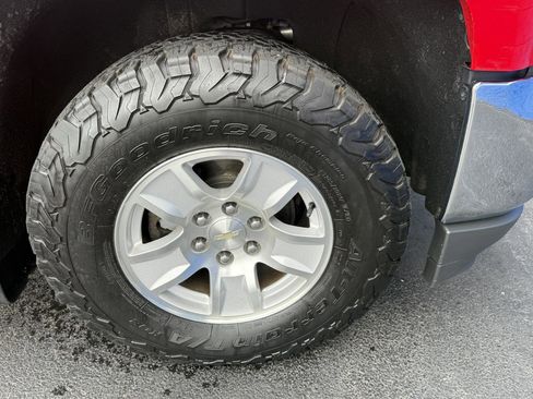 Used 2017 Chevrolet Silverado 1500 LT image 23