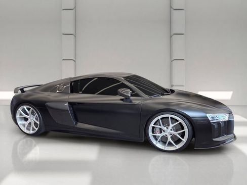 Used 2017 Audi R8 V10 plus AWD/4WD image 2