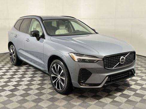 Certified 2024 Volvo XC60 B5 Plus image 2