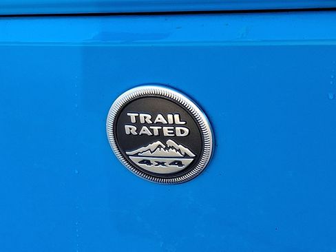 Used 2017 Jeep Wrangler Unlimited Sahara w/ Connectivity Group image 30