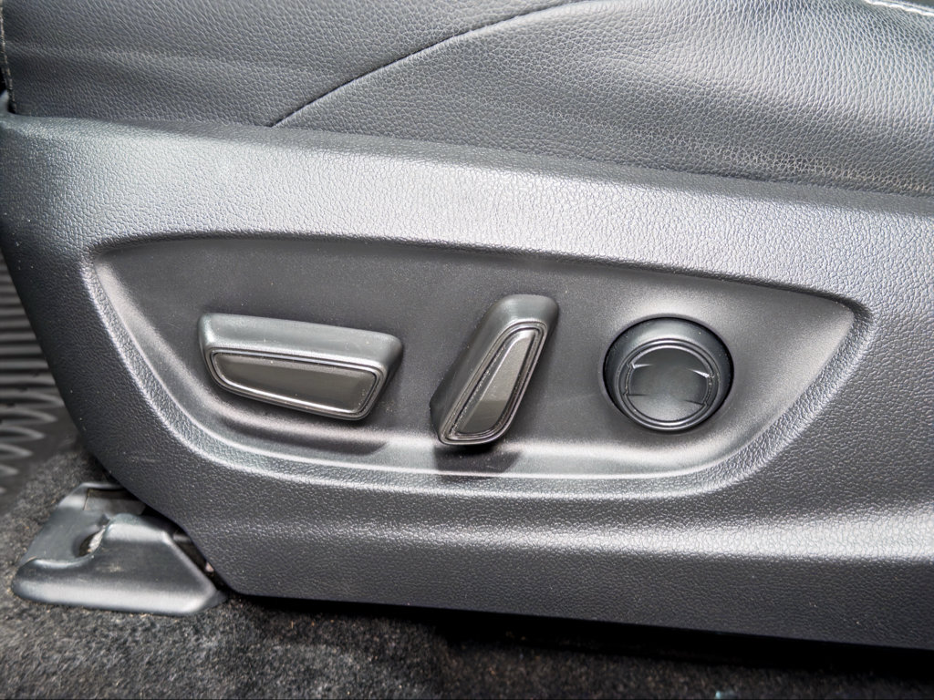 Used 2023 Subaru Solterra AWD image 7