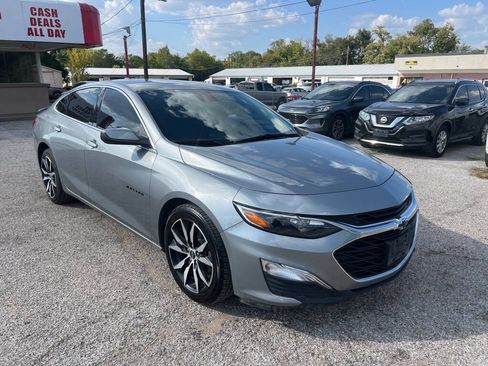 Used 2024 Chevrolet Malibu RS FWD image 3