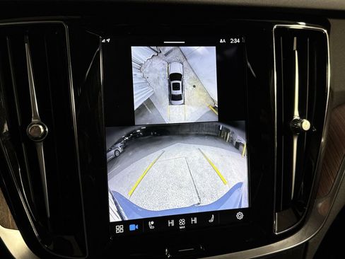 Used 2024 Volvo S60 B5 Plus image 23