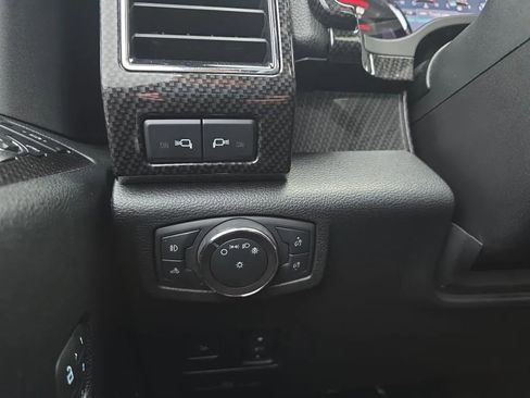 Used 2019 Ford F250 Lariat w/ Lariat Ultimate Package image 26