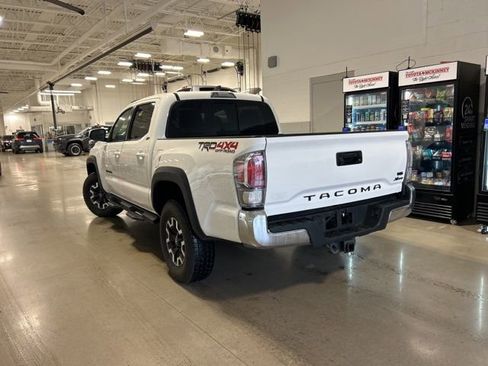 Used 2021 Toyota Tacoma TRD Off-Road AWD/4WD image 7
