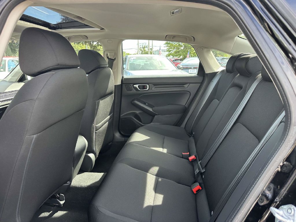 Used 2023 Honda Civic EX image 9