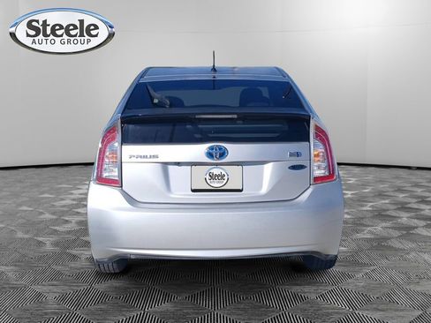 Used 2015 Toyota Prius Three image 4