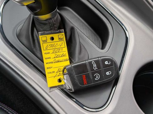 Used 2023 Dodge Challenger R/T image 33