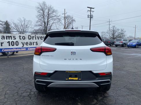Used 2024 Buick Encore GX Preferred image 3