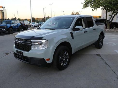 Used 2022 Ford Maverick XLT w/ XLT Luxury Package image 2