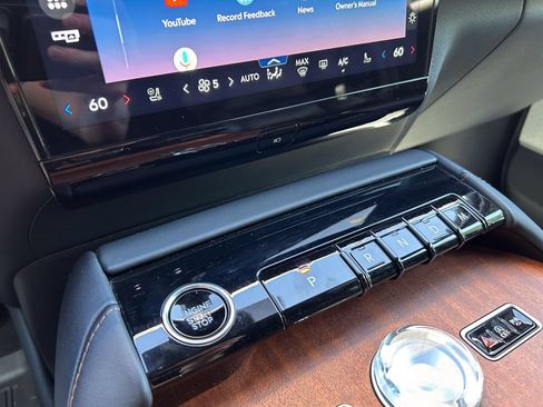 Certified 2025 Lincoln Navigator Black Label AWD/4WD image 46