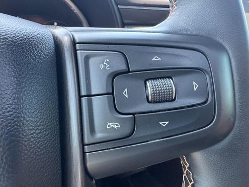 Used 2023 GMC Yukon XL AT4 w/ Technology Package AWD/4WD image 19