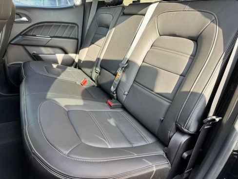 Used 2022 GMC Canyon Denali image 6