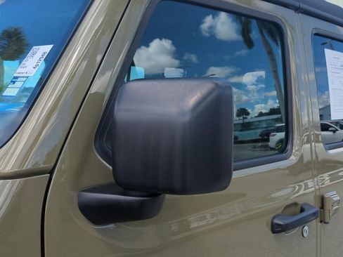 Used 2025 Jeep Wrangler Unlimited Sport AWD/4WD image 26