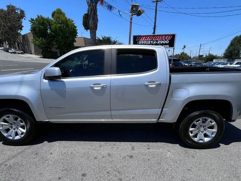 Used 2016 Chevrolet Colorado LT w/ LT Convenience Package RWD image 4