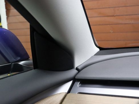 Used 2022 Tesla Model 3 Standard Range image 55