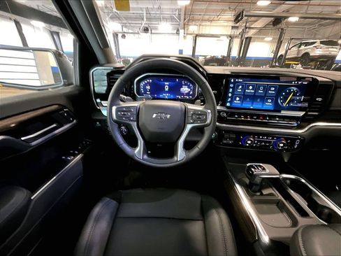 Used 2026 Chevrolet Silverado 1500 RST w/ RST All Star Premium Package AWD/4WD image 17