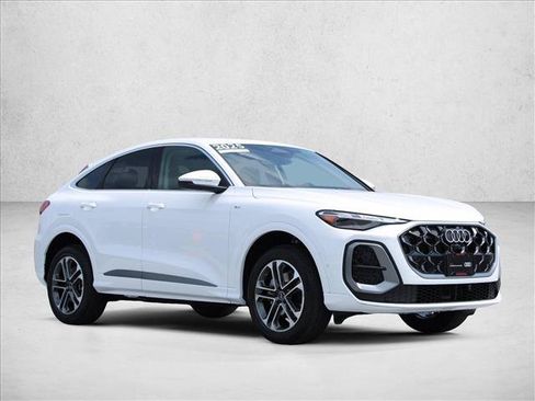 Certified 2025 Audi Q5 Premium w/ Convenience Package AWD/4WD image 5