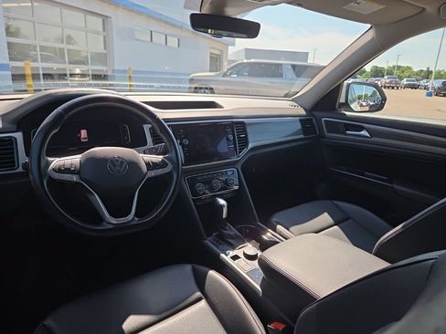 Used 2021 Volkswagen Atlas SEL AWD/4WD image 15