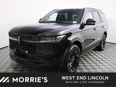 New 2025 Lincoln Navigator Reserve w/ Jet Appearance Package