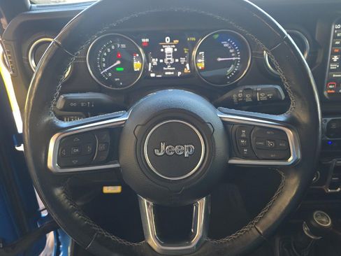 Used 2021 Jeep Wrangler Unlimited Sahara w/ Cold Weather Group image 8