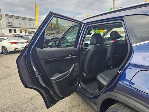 Used 2024 Kia Seltos EX AWD/4WD image 10