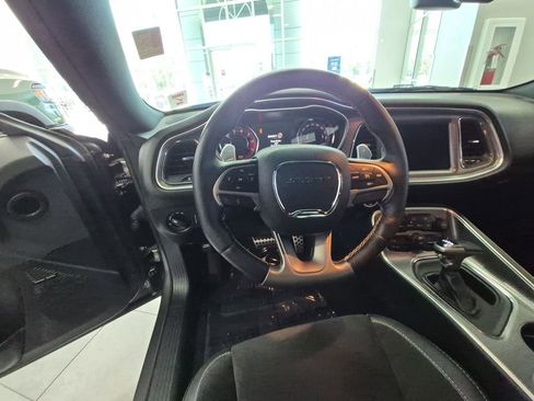 Used 2017 Dodge Challenger SRT Hellcat RWD image 22