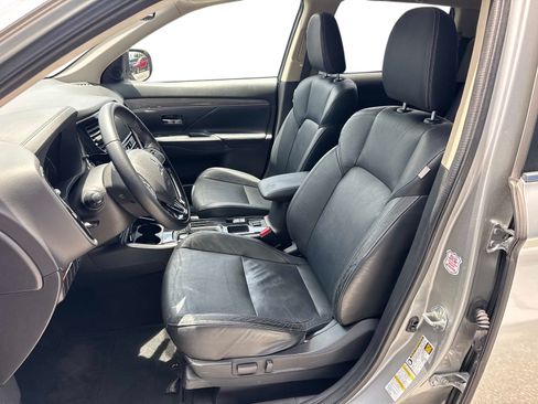 Used 2019 Mitsubishi Outlander SEL FWD image 21