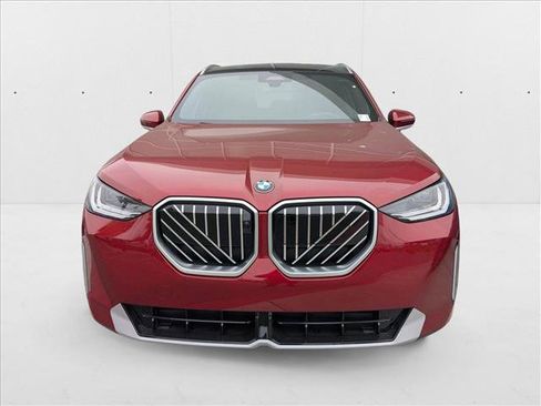 Used 2025 BMW X3 xDrive30i w/ Premium Package image 6