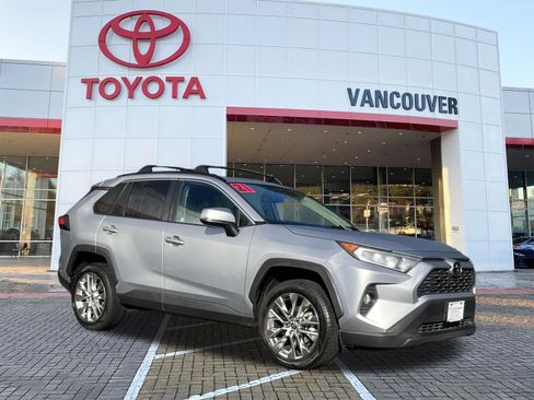 Certified 2021 Toyota RAV4 XLE Premium image 1